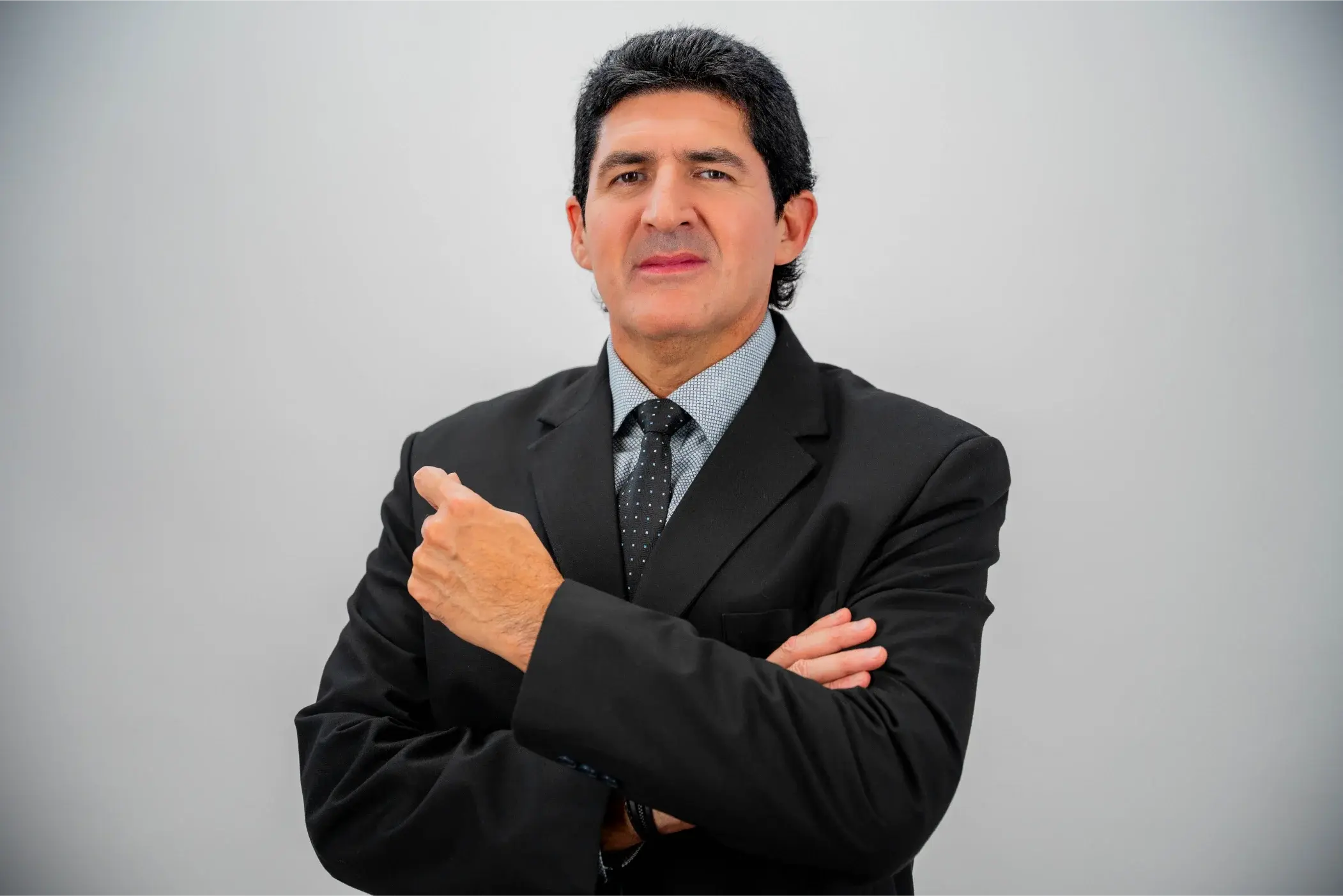23. Osvaldo Quiros